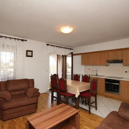 Apartment Apartment Dunato I -300M Vom Meer, Erdgeschoss Silo (Krk)