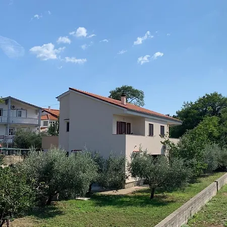Apartment Dunato I -300M Vom Meer, Erdgeschoss Silo (Krk)