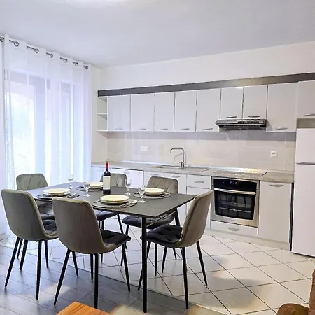Apartment Dunato I -300m Vom Meer, Erdgeschoss